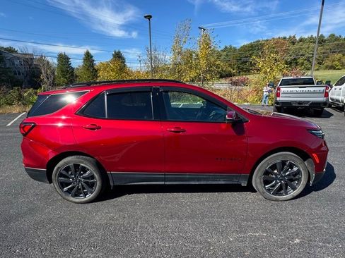 Used 2022 Chevrolet Equinox RS w/ RS Leather Package image 4