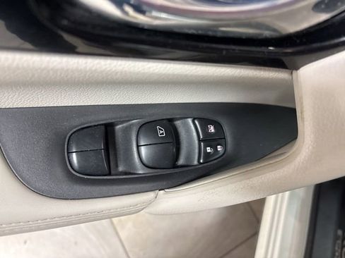 Used 2019 Nissan Rogue Sport SL w/ Premium Package image 25