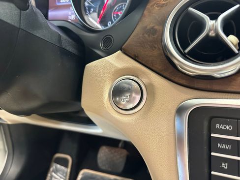 Used 2019 Mercedes-Benz GLA 250 4MATIC image 24