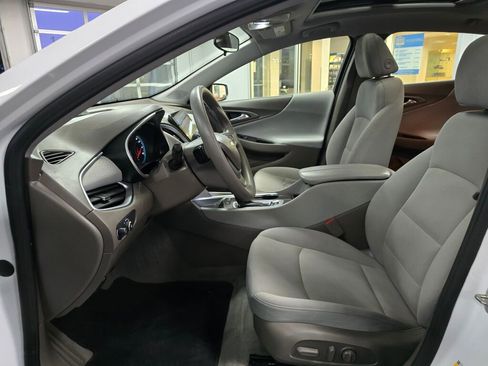 Used 2024 Chevrolet Malibu LT image 23