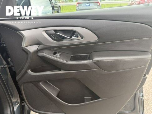 Used 2019 Chevrolet Traverse LT AWD/4WD image 35