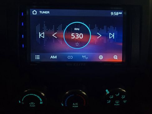 Used 2015 Jeep Patriot High Altitude image 25