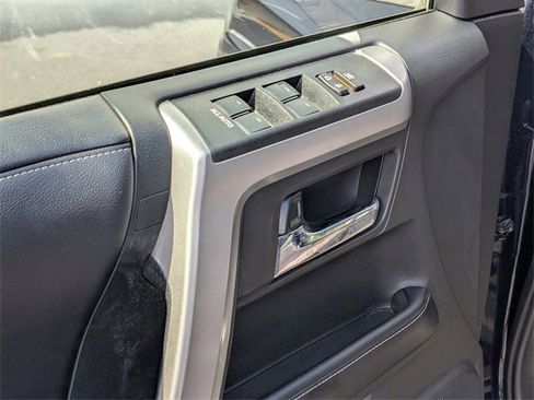 Used 2019 Toyota 4Runner 4WD image 16