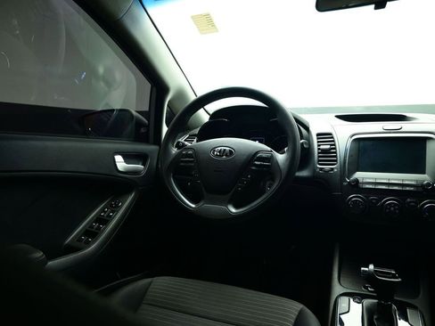 Used 2018 Kia Forte LX w/ LX Popular Package image 40