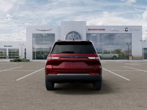 New 2026 Jeep Grand Cherokee Altitude AWD/4WD image 34