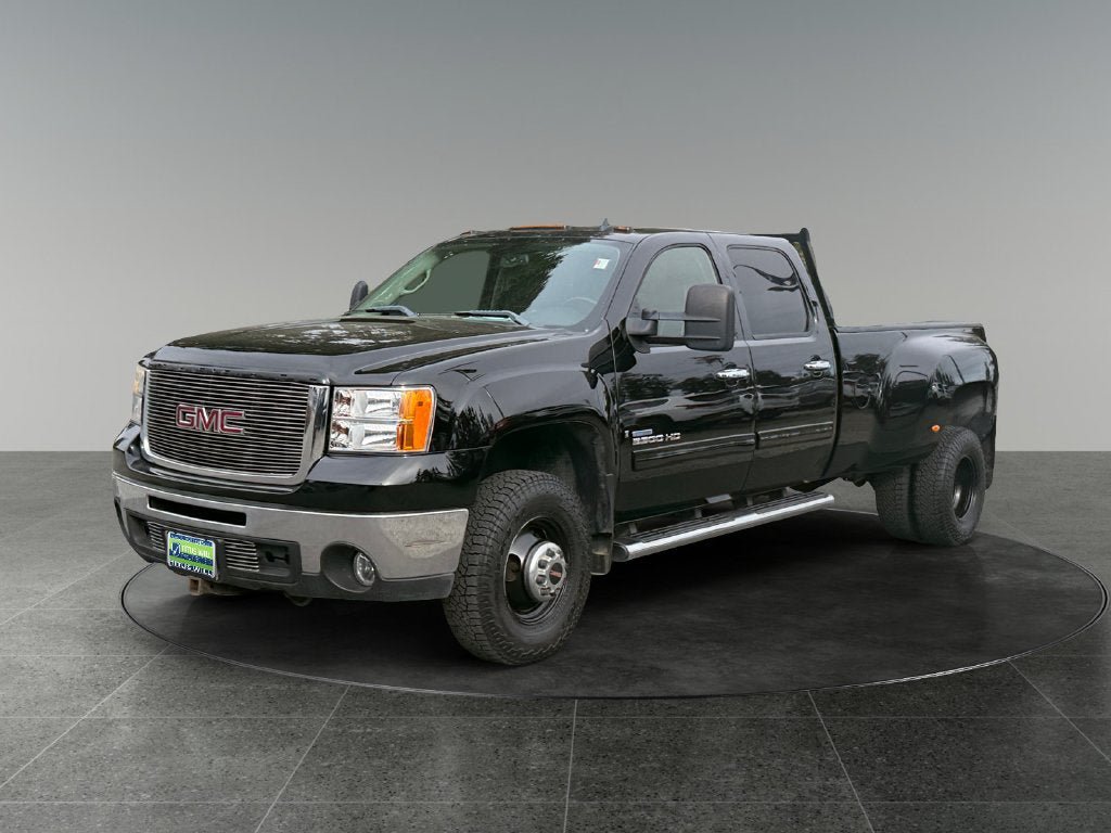 Used 2007 GMC Sierra 3500 SLT w/ Entertainment Package AWD/4WD image 4