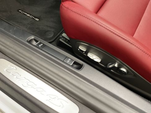 Used 2019 Porsche 911 Targa 4S image 29