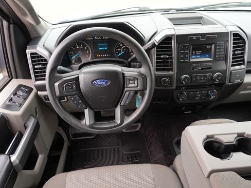 Used 2017 Ford F150 XLT image 22
