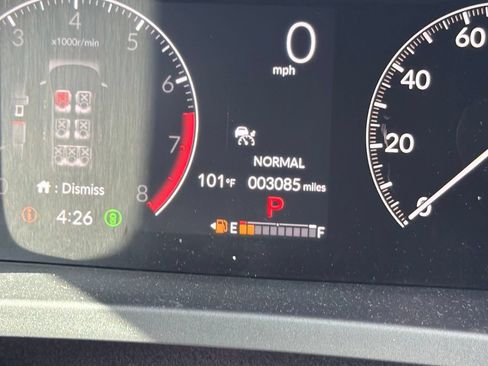Used 2025 Honda Pilot TrailSport image 10