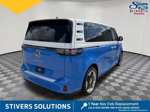 Used 2025 Volkswagen ID. Buzz Pro S RWD image 7