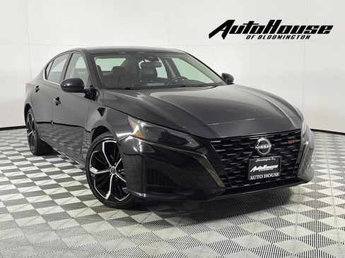 Used 2023 Nissan Altima 2.5 SR image 1