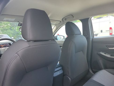 New 2026 Nissan Sentra SV w/ SV Convenience Package FWD image 15