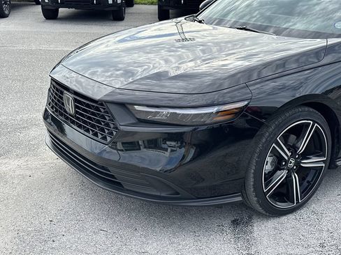 Used 2024 Honda Accord Sport image 9