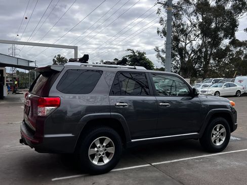 Used 2012 Toyota 4Runner SR5 w/ Convenience Pkg AWD/4WD image 4
