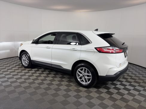 Used 2023 Ford Edge SEL image 5