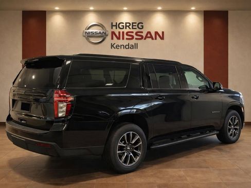 Used 2021 Chevrolet Suburban Z71 w/ Z71 Off-Road Package AWD/4WD image 4