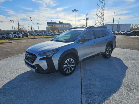 New 2025 Subaru Outback Limited image 2