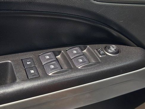 Used 2022 Chevrolet Colorado LT w/ LT Convenience Package RWD image 9