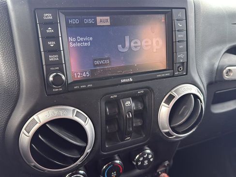 Used 2014 Jeep Wrangler Unlimited Sahara w/ Max Tow Package image 11