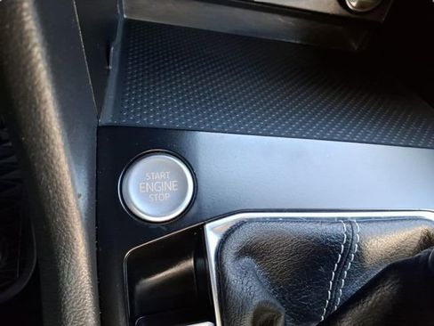 Used 2022 Volkswagen Taos S image 26