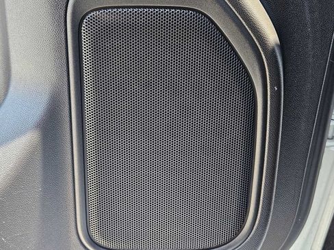 Used 2020 GMC Sierra 1500 SLT RWD image 27