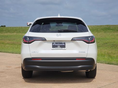 New 2027 Honda HR-V LX image 8