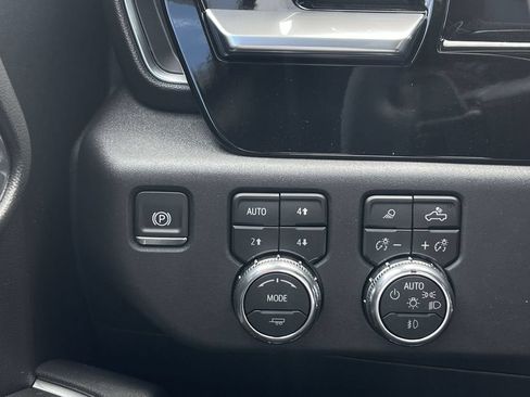 New 2026 GMC Sierra 1500 SLT w/ SLT Premium Plus Package AWD/4WD image 18
