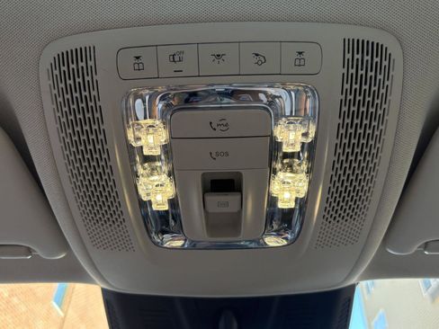 Used 2021 Mercedes-Benz GLA 250 4MATIC image 23