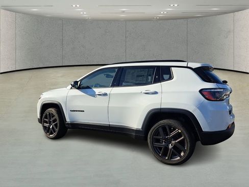 New 2026 Jeep Compass Latitude image 6