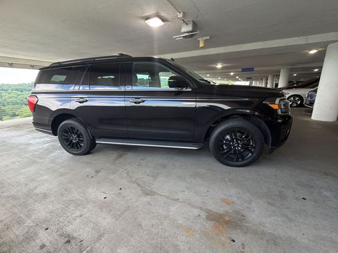 Used 2022 Ford Expedition XLT RWD image 7