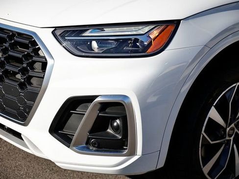 Certified 2025 Audi Q5 2.0T Premium Plus w/ Premium Plus Package image 12