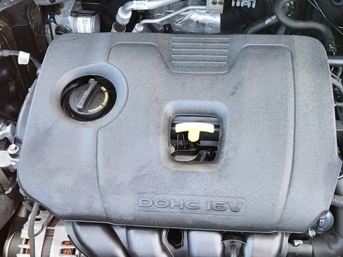 Used 2021 Kia Seltos S AWD/4WD image 16