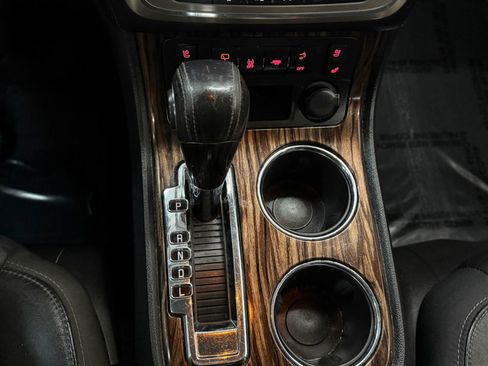 Used 2013 GMC Acadia Denali image 37