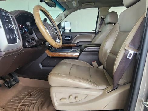 Used 2017 GMC Sierra 2500 SLT w/ Duramax Plus Package AWD/4WD image 14