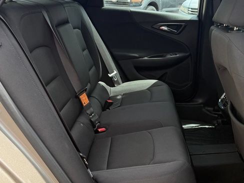 Used 2025 Chevrolet Malibu LT FWD image 22