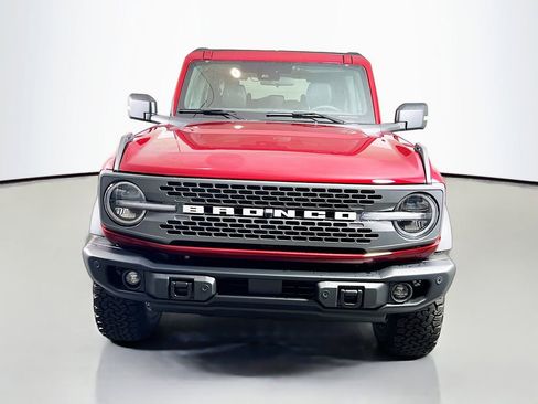New 2025 Ford Bronco Badlands image 4