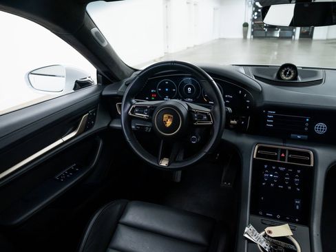 Used 2022 Porsche Taycan Turbo S w/ Technology Package image 10