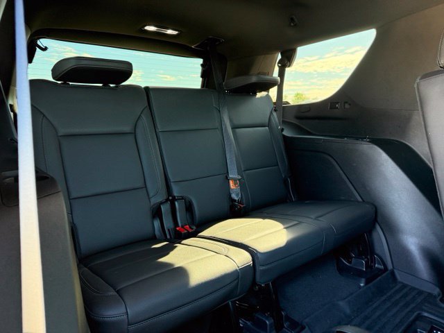 Used 2024 Chevrolet Tahoe LT w/ Luxury Package RWD image 12