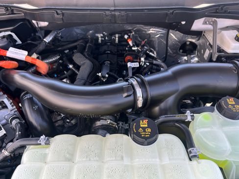 New 2025 Ford F150 Lariat w/ Equipment Group 501A Mid image 21