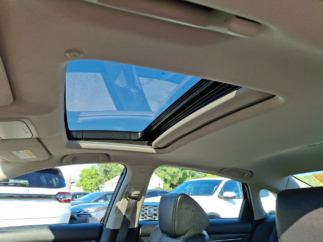 Used 2021 Honda Accord Touring image 15