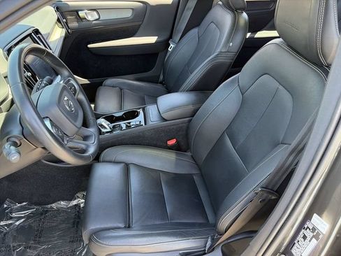 Used 2019 Volvo XC40 T4 Inscription FWD image 20