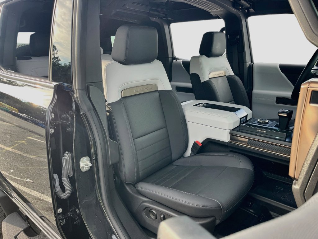 Used 2025 GMC Hummer EV 2X AWD/4WD image 28