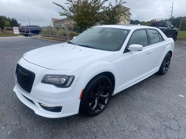 Used 2023 Chrysler 300 Touring L w/ Popular Equipment Group RWD image 1