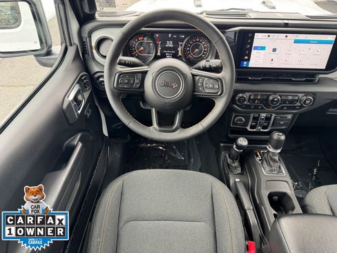 Used 2024 Jeep Wrangler Sport S image 7