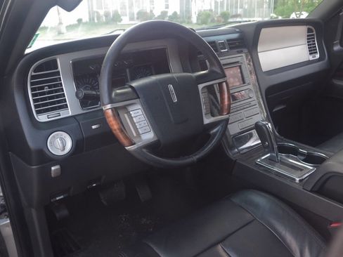 Used 2008 Lincoln Navigator L 4WD image 7