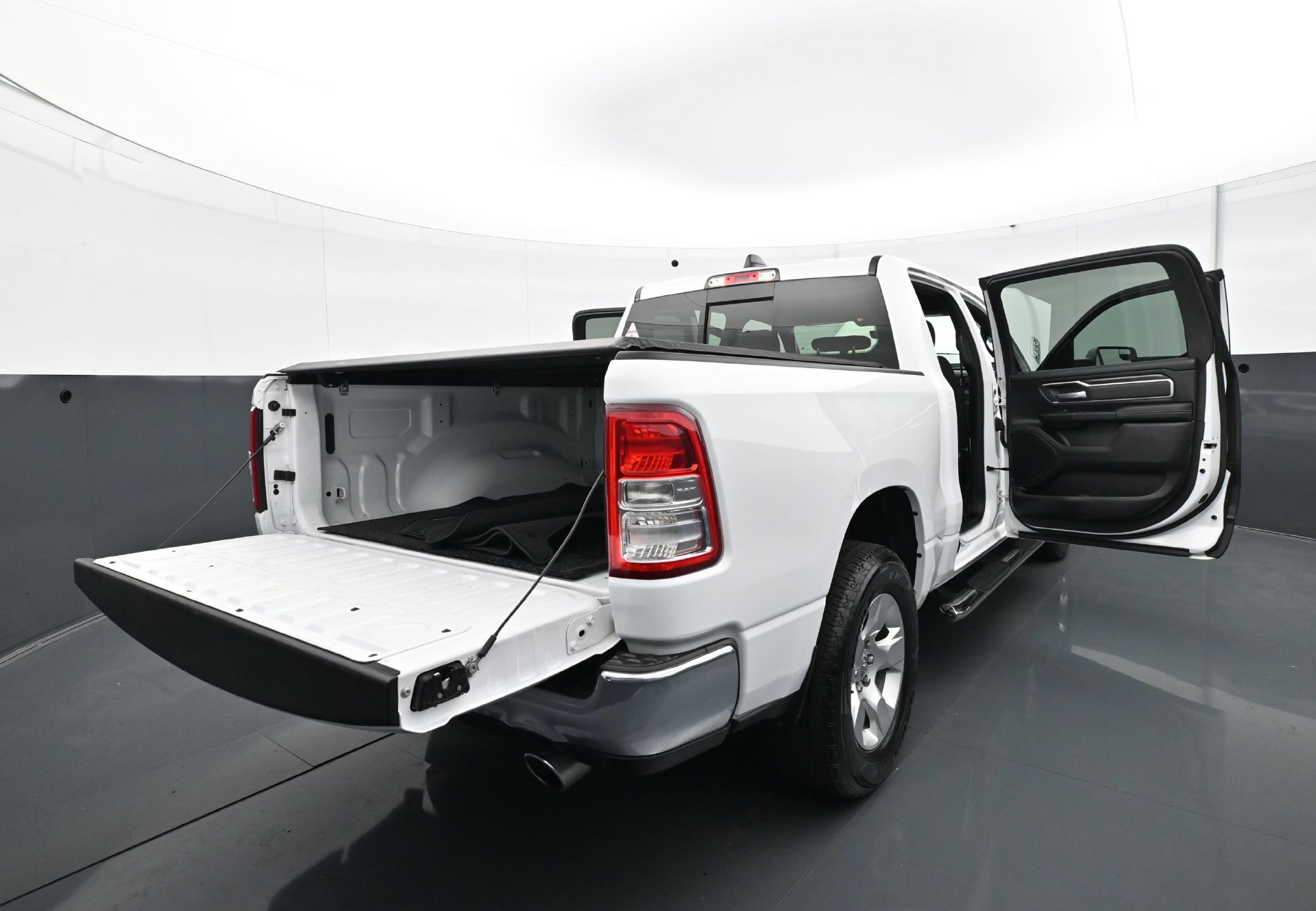 Used 2021 RAM 1500 Big Horn AWD/4WD image 34