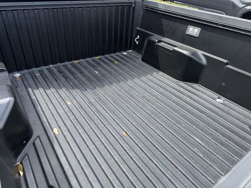 Certified 2025 Toyota Tacoma TRD Off-Road image 8