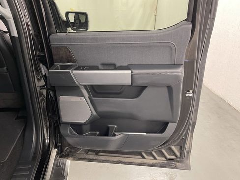 Used 2022 Ford F150 Lariat image 12