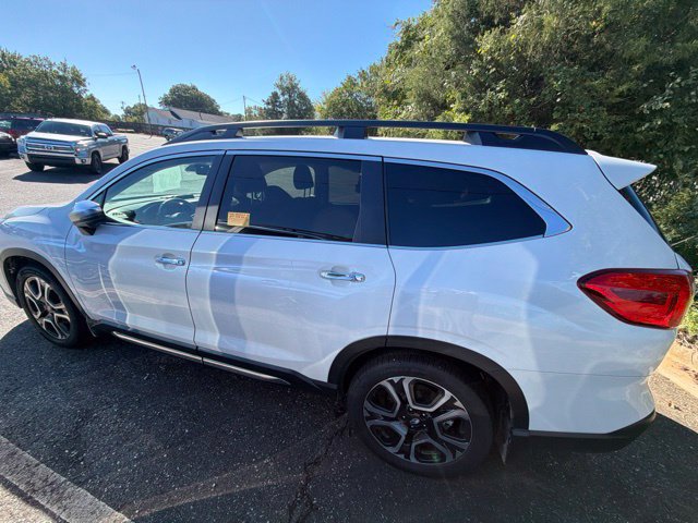 Certified 2023 Subaru Ascent Touring AWD/4WD image 8