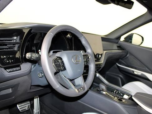 Used 2025 Lexus TX 500h AWD w/ Technology Package image 4